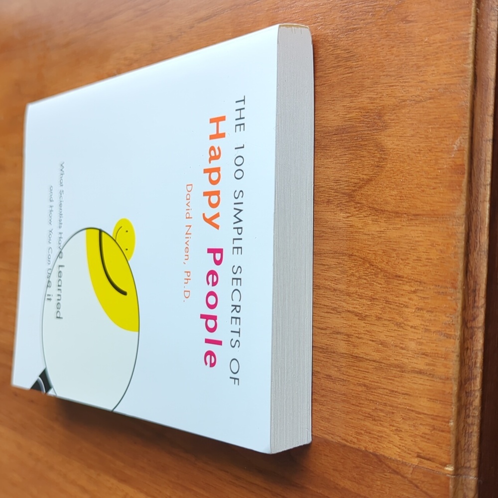 The 100 Simple Secrets of Happy People - Picture 6 of 7